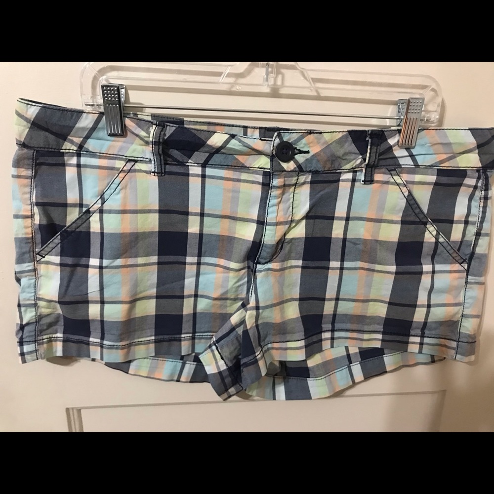 Arizona stretch plaid short shorts size 15